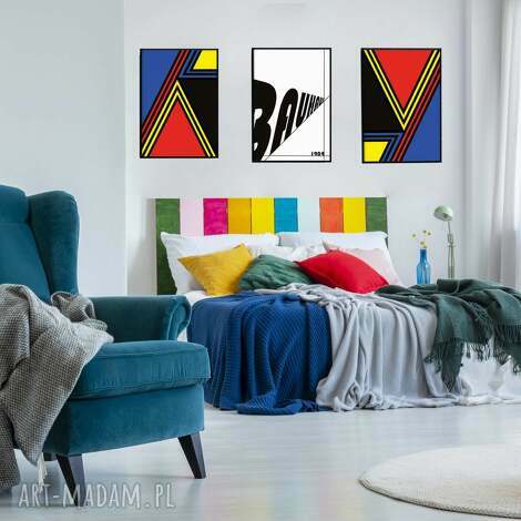 Zestaw 3 grafik B2 Bauhaus - czarne ramy, gotowe do zawieszenia