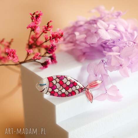 przypinka rybka (ryba, broszka rybka, mała broszka, biżuteria z rybą)