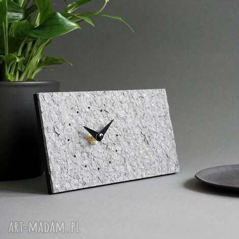 studio blureco minimalistyczny zegar na biurko nowego domu