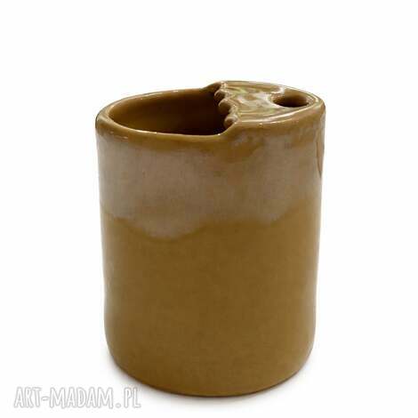 Travel cup beżowy kubek ceramiczny 300 ml - rękodzieło Papataj