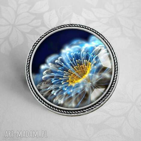 cosmic flower - broszka z kwiatem w szkle granat, niebieska grafiką, elegancka