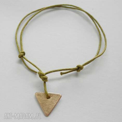TRÓJKĄT bransoletka handmade - brązowa zawieszka i zielony sznurek