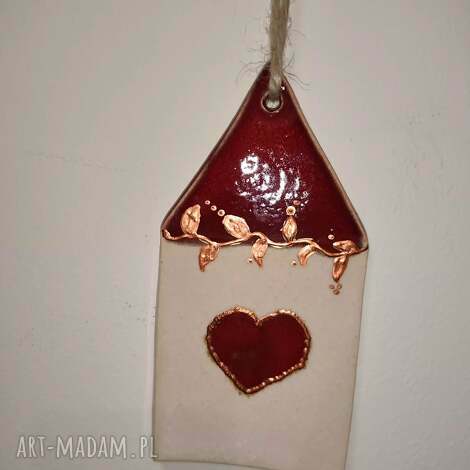 Ceramiczny domek z sercem - zawieszka handmade