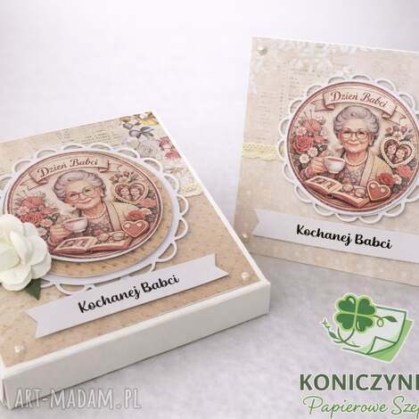 Kartka w pudełku na Dzień Babci - ręcznie robiona scrapbooking z personalizacją