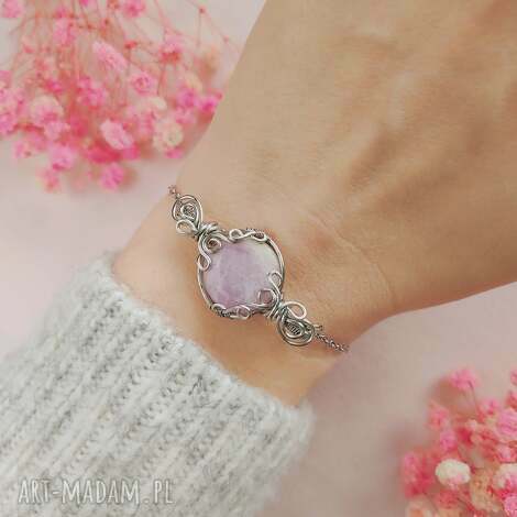 Bransoletka z kunzytem regulowana - stal chirurgiczna, handmade wire wrapping