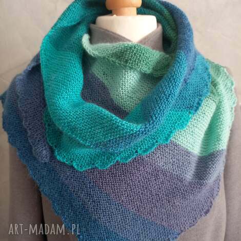 szalik ręcznie robiony na drutach oraz opaska głowę, pomysł