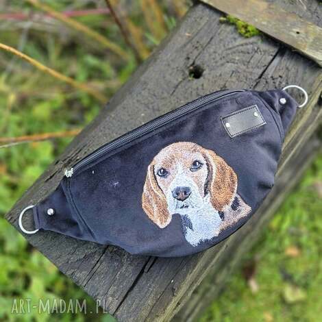 Nerka haftowana Beagle - saszetka na pas dla kobiet