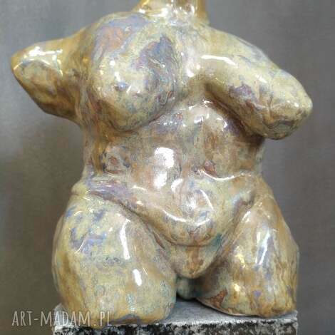 rubensowa 21 wieku, rzeżba, rzeźba ceramiczna, ceramika kobieta, kobieca