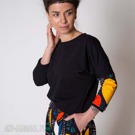 Bluza damska AFRYKA - czarna dresowa z etno nadrukiem 3/4 (S-XL)