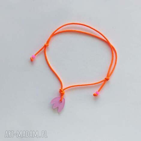 Bransoletka Kwiat handmade - sznurek i szklane koraliki