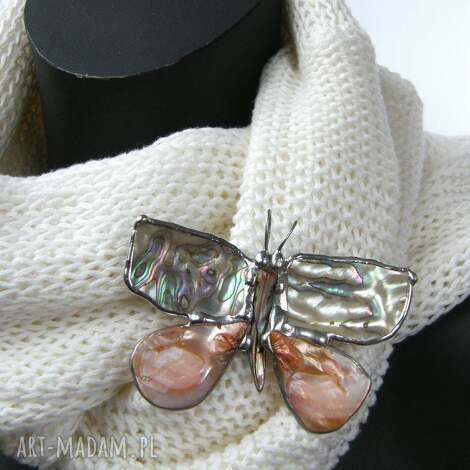 Broszka i wisior 2w1 Motyl z tęczową muszlą - handmade Tiffany