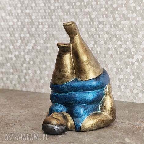 Czas relaksu z... Martą - rzeźba z gipsu modelarskiego (10,5 cm) w kolorze czarny i metaliczny