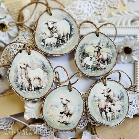 wiosenne zawieszki - plasterki decoupage owieczka wiosna