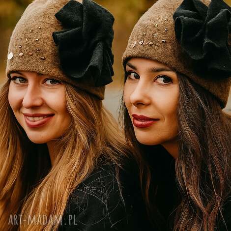 czapka z wełny (zielona, wełniana, brązowa)