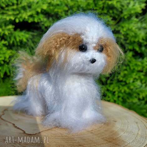 Szydełkowy Shih Tzu 8 cm na zamówienie - dekoracja personalizowana
