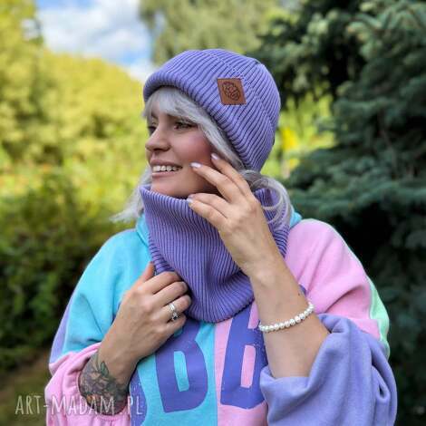 Bawełniana czapka beanie damska Jasny fiolet - logo z ekoskórki