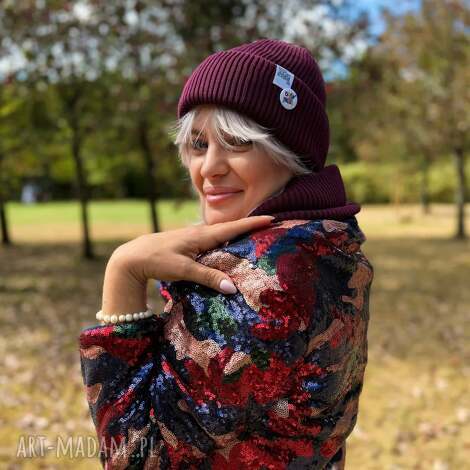 Beanie z bawełny Bordo z kolorowym logo 2w1 - ręcznie robiona czapka Brain Inside