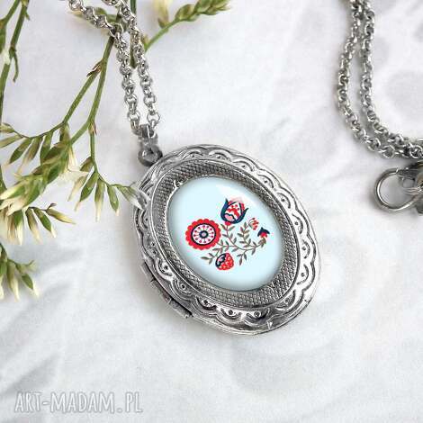 Otwierany medalion na zdjęcia z folkowym motywem - handmade