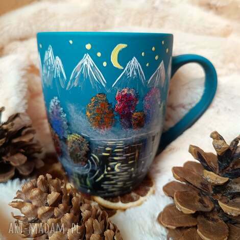 jezioro księżycowe ręcznie malowany kubek jesień w górach, mgła