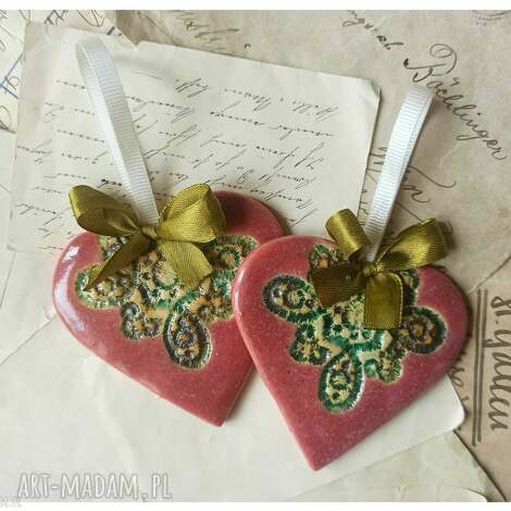 Różowe serca ceramiczne - zestaw do zawieszenia handmade z koronkowym motywem