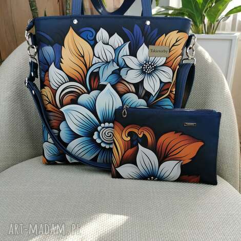 Damska shopperka na ramię z kosmetyczką - kwiaty handmade A4