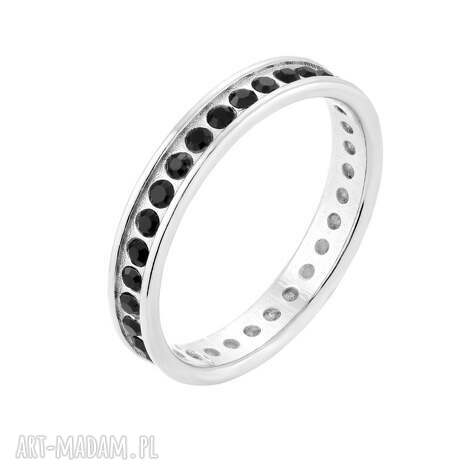 srebrna obrączka z czarnymi kryształami preciosa r.16, kryształ