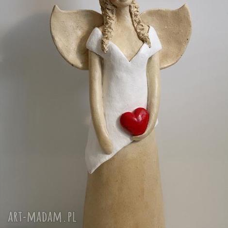Anioł z sercem - ceramika handmade, wys. ok. 33 cm