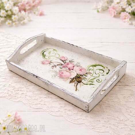 Mała drewniana taca z różowymi różami w stylu romantycznym - decoupage shabby chic 20x30 cm