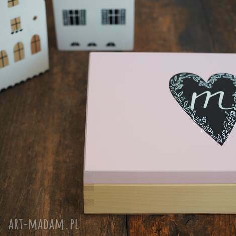 Personalizowane pudełko na zdjęcia 15x20 - roślinne serce z literką