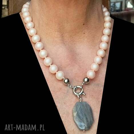 elegancko naszyjnik z pięknych szklanych pereł wisiorem labradorytu 3w1