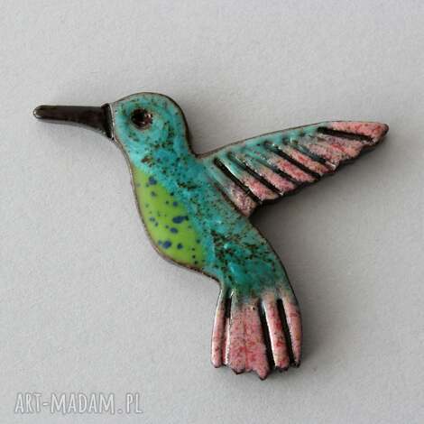 koliber - broszka ceramiczna zamówienie p. magdy, kobieta, skandynawski design, jeansy