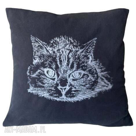 poduszka z polaru 40x40 cm haftem kot wkład gratis