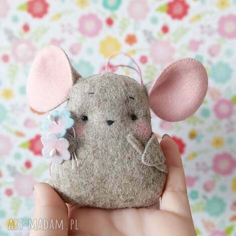 Zawieszka myszka kawaii do samochodu - ręcznie robiona z filcu wełnianego