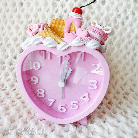 słodki budzik, zegarek, fimo, różowy, słodycze