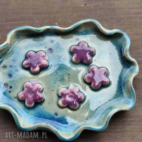 Ceramiczna mydelniczka Pełna Staw z kwiatami