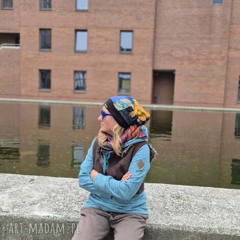 czapka codzienna kolorowa smerfetka materiałowa na podszewce wykończona