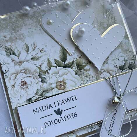 Kartka ślubna w pudełku z okienkiem i kopertą - scrapbooking ręcznie robiona