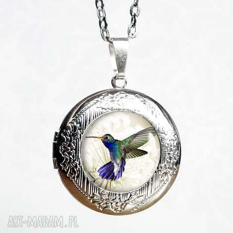 Chodelska Art Studio: pastelowy koliberek, śliczny otwierany medalion sekretnik, naszyjnik ptak, podarunek