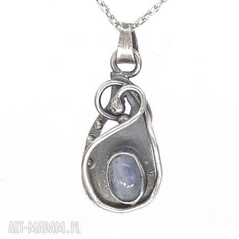 Srebrny naszyjnik z kamieniem księżycowym łza - Lunar Amulets