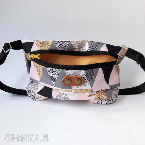 Torebka biodrowa Nerka Trojkaty - wodoodporna saszetka handmade na lato