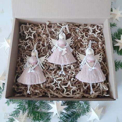 Komplet trzech aniołków z jasnoróżowymi sukienkami - zawieszki świąteczne handmade