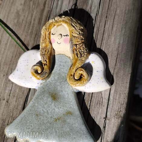 Aniołek ceramiczny handmade - mała ozdoba na prezent