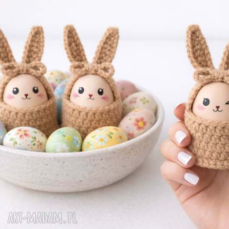 trzy koszyczki na jajka / w kształcie króliczka wielkanocny