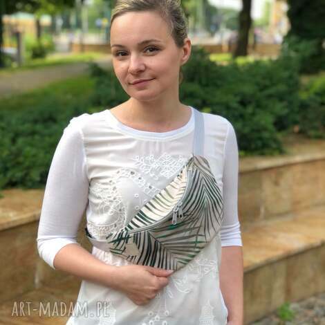 Nerka welurowa „Relaks” z kosmetyczką - beżowa saszetka biodrowa dla kobiet handmade