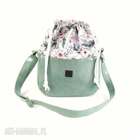 Torebka z kominem mięta crossbody - A5 z kieszeniami na zamek