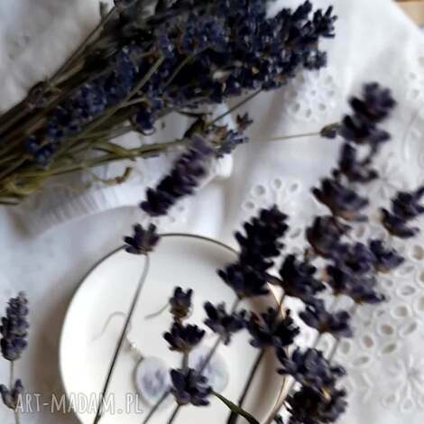 kolczyki haftowane lawendowe jasne owalne bukiet kwiatów, wyszywane ręcznie