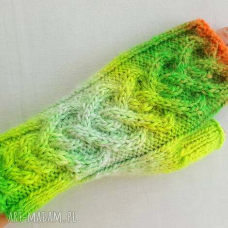 tęczowe serca kolorowe ciepłe, modne, zimowe