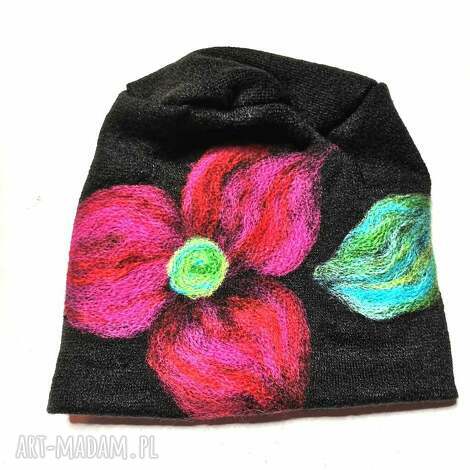 czapka wełniana filcowana zimowa handmade w kwiaty na podszewce - - rozmiar uniwersalny