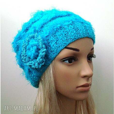 czapka i broszka w turkusach, czapeczka, prezent, miękka, lekka