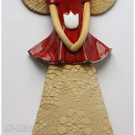Anioł wiszący z tulipanem - ceramiczna dekoracja handmade 33 cm